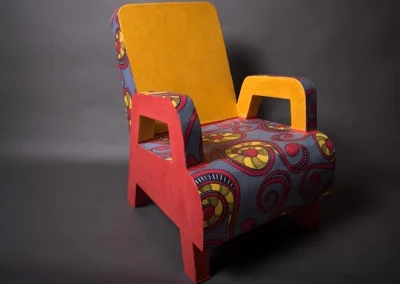 creation-et-carton-alice-ruelle-fauteuil-adulte-afro-1-25