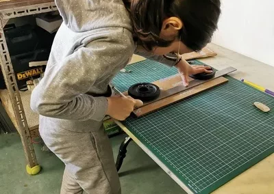 creation-et-carton-alice-ruelle-soissons-atelier-enfant-fabrication-objet-carton-63